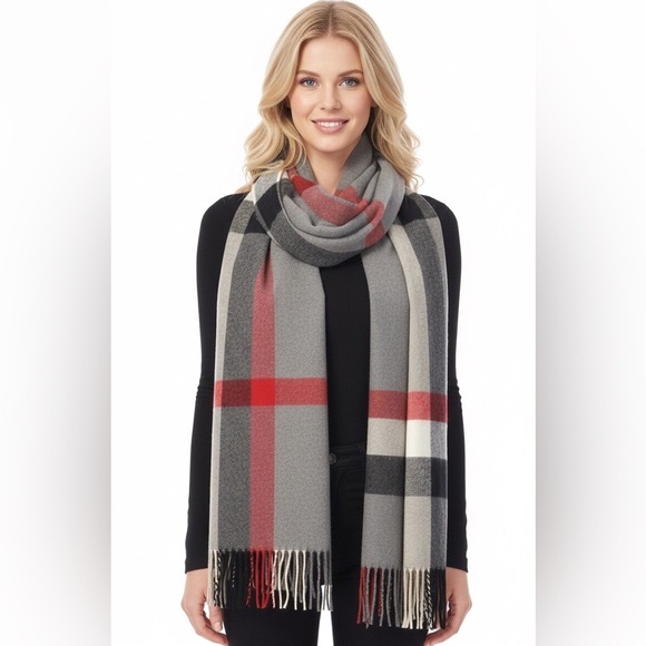 None Accessories - Large tartan blanket scarf with fringe for the winter